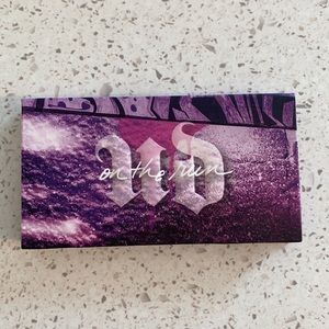 COPY - Urban Decay On The Run- Bailout Pallette